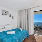 Infinite Mit Schwimmbad Und Meerblick By Interhome * Makarska