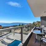 Infinite Mit Schwimmbad Und Meerblick By Interhome * Makarska