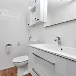 Infinite Mit Schwimmbad Und Meerblick By Interhome * Makarska