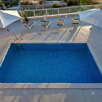 Ferienhaus Infinite Mit Schwimmbad Und Meerblick By Interhome Makarska