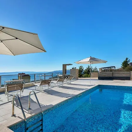 Infinite Mit Schwimmbad Und Meerblick By Interhome Ferienhaus Makarska